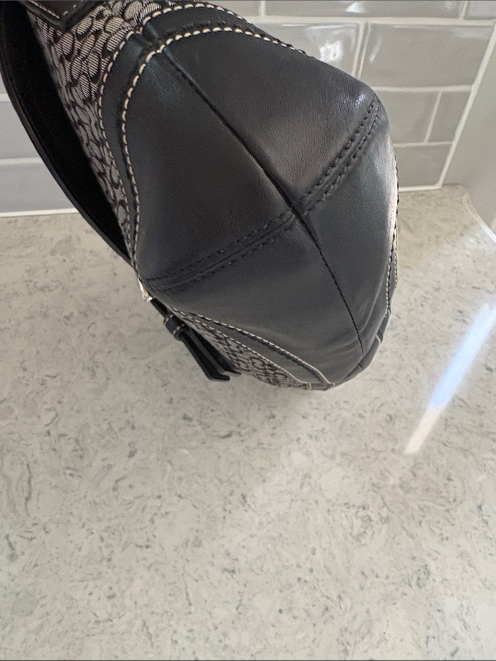 Authentic Coach Soho F10926 Black Gray Signature C Canvas Y2K Shoulder Bag - Picture 7 of 16
